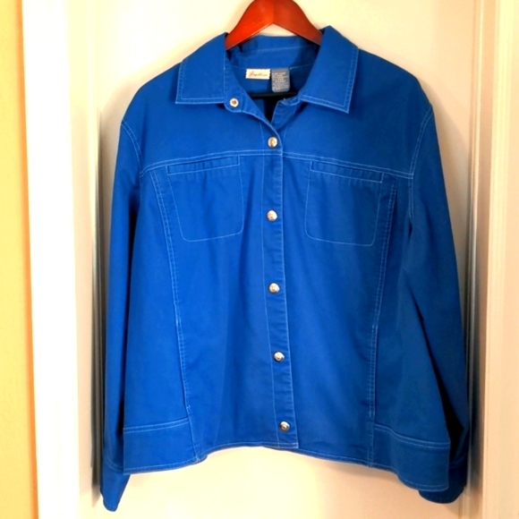 Blue TARDIS Dr Who jacket - Picture 3 of 4